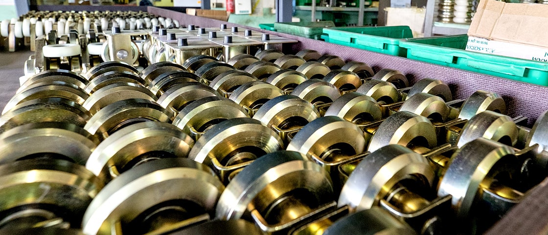 Carrelli per cancelli ferroviari autoportanti, rulli, accessori per cancelli, produttore Polonia